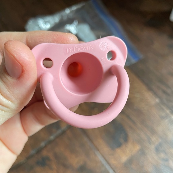 Baby girl pacifier binkie bundle lot 23 pieces - Picture 12 of 16